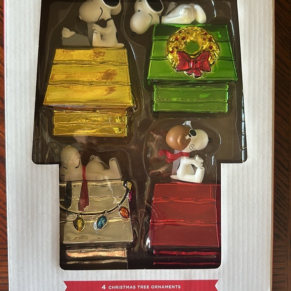 Hallmark Peanuts Christmas Ornaments - Picture 5 of 9